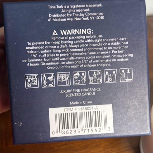 Trina Turk Champagne Rose Scented Candle 3-Wick Glass Jar In Box - Picture 10 of 12